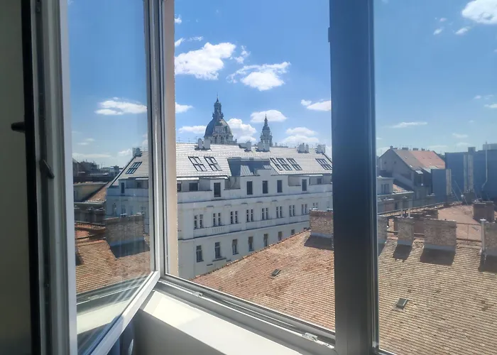 Amora Homes Imperial Suite With Basilika And Castle View Need Reservation For Free Parking