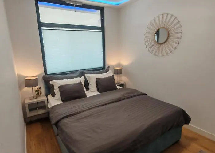 Amora Homes Imperial Suite With Basilika And Castle View Need Reservation For Free Parking